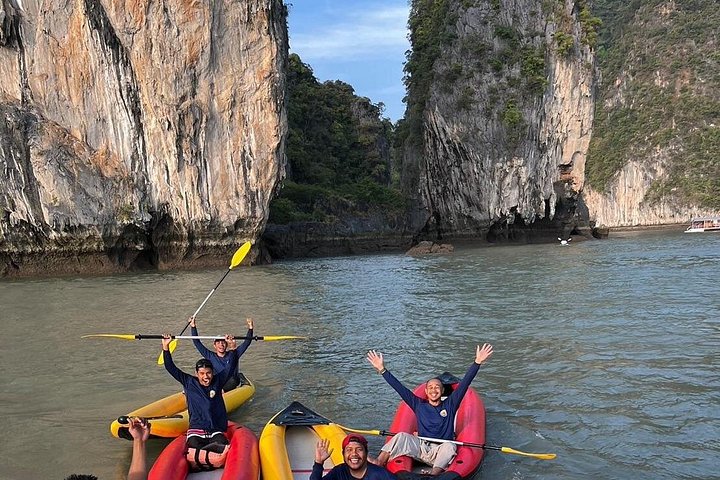 Aventura de caiaque marítimo na Baía de Phang Nga, Tailândia, explorando grutas e ilhas, foto 12 | wizardtrip