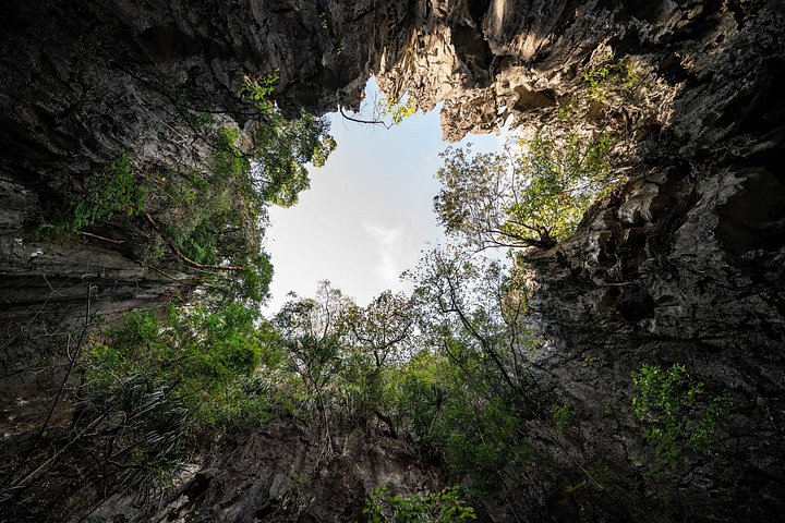 Aventura de caiaque marítimo na Baía de Phang Nga, Tailândia, explorando grutas e ilhas, foto 15 | wizardtrip