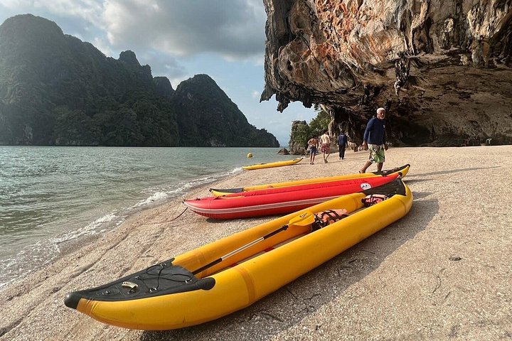 Aventura de caiaque marítimo na Baía de Phang Nga, Tailândia, explorando grutas e ilhas, foto 17 | wizardtrip