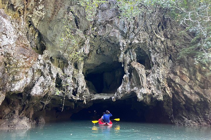 Aventura de caiaque marítimo na Baía de Phang Nga, Tailândia, explorando grutas e ilhas, foto 21 | wizardtrip