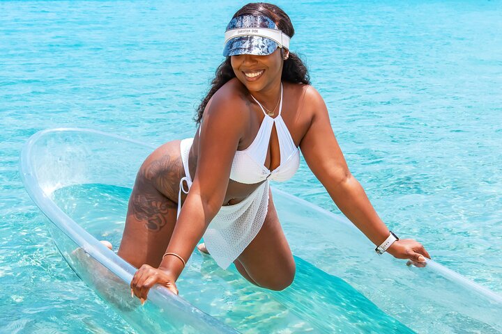Sessão fotográfica em caiaque transparente em Curaçao com cocktails e filmagem com drone, foto 17 | wizardtrip