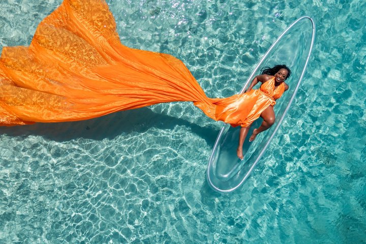 Sessão fotográfica em caiaque transparente em Curaçao com cocktails e filmagem com drone, foto 19 | wizardtrip