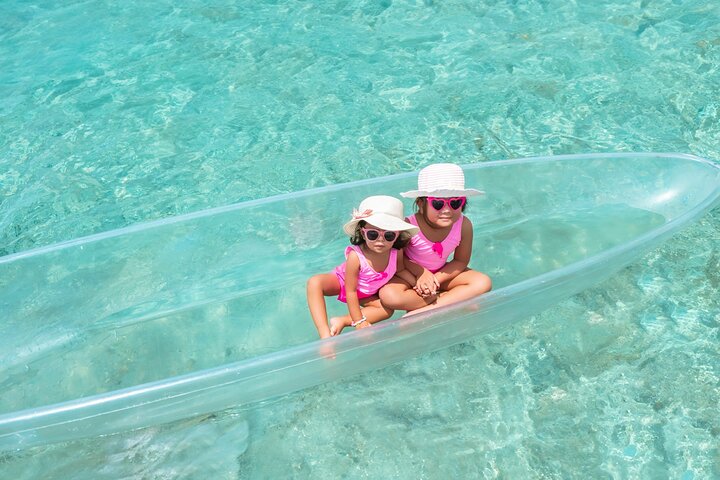 Sessão fotográfica em caiaque transparente em Curaçao com cocktails e filmagem com drone, foto 25 | wizardtrip