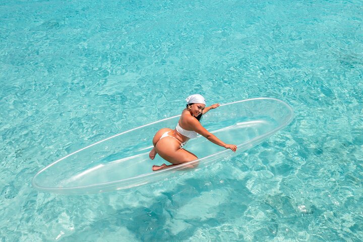 Sessão fotográfica em caiaque transparente em Curaçao com cocktails e filmagem com drone, foto 35 | wizardtrip