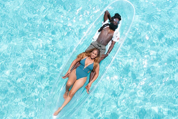 Sessão fotográfica em caiaque transparente em Curaçao com cocktails e filmagem com drone, foto 43 | wizardtrip