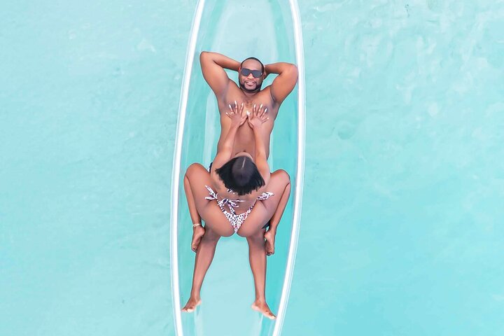 Sessão fotográfica em caiaque transparente em Curaçao com cocktails e filmagem com drone, foto 44 | wizardtrip