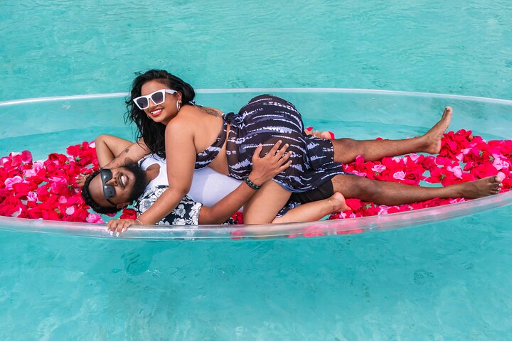Sessão fotográfica em caiaque transparente em Curaçao com cocktails e filmagem com drone, foto 50 | wizardtrip