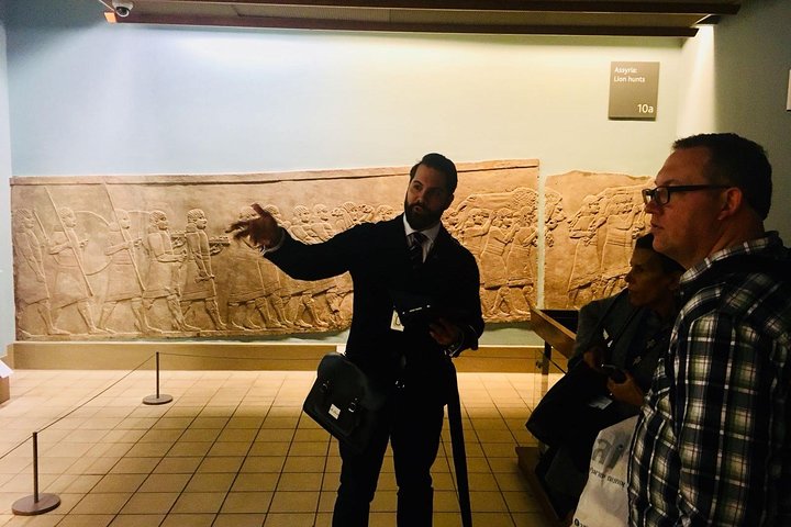 Tour guidato semi-privato del British Museum a Londra, che mostra manufatti storici, foto 7 | wizardtrip