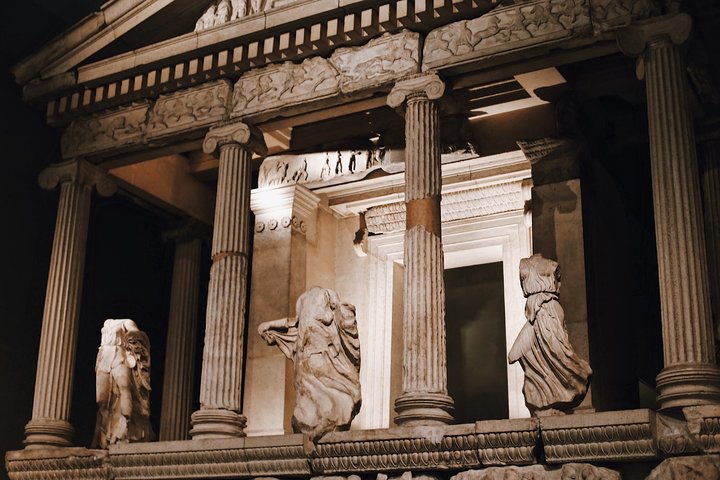 Tour guidato semi-privato del British Museum a Londra, che mostra manufatti storici, foto 8 | wizardtrip