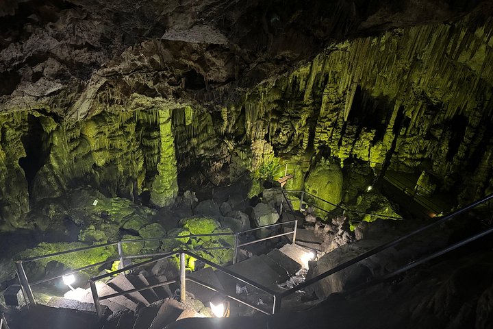 Utforsk Zeus-grotten, Lassithiplatået og tradisjonelle kretiske landsbyer på en Land Rover-tur fra Agios Nikolaos, foto 15 | wizardtrip