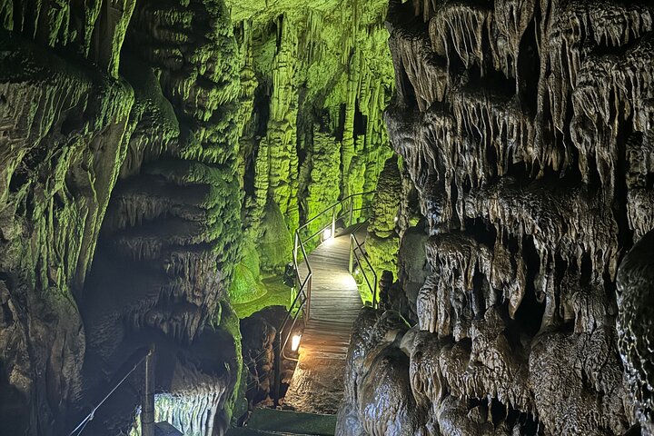 Utforsk Zeus-grotten, Lassithiplatået og tradisjonelle kretiske landsbyer på en Land Rover-tur fra Agios Nikolaos, foto 17 | wizardtrip