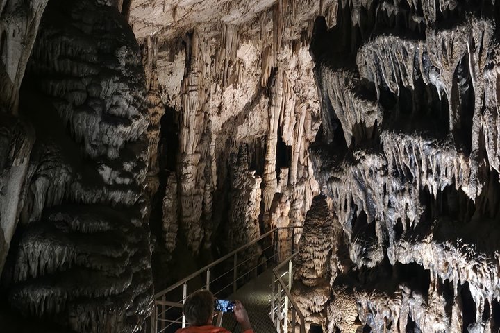 Utforsk Zeus-grotten, Lassithiplatået og tradisjonelle kretiske landsbyer på en Land Rover-tur fra Agios Nikolaos, foto 18 | wizardtrip
