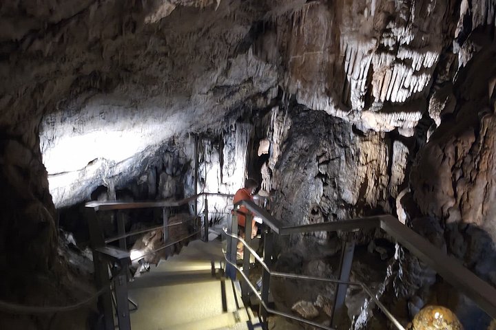 Utforsk Zeus-grotten, Lassithiplatået og tradisjonelle kretiske landsbyer på en Land Rover-tur fra Agios Nikolaos, foto 19 | wizardtrip
