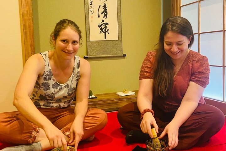 Expérience authentique de cérémonie du thé japonaise à Osaka, avec matcha et douceurs, photo 25 | wizardtrip