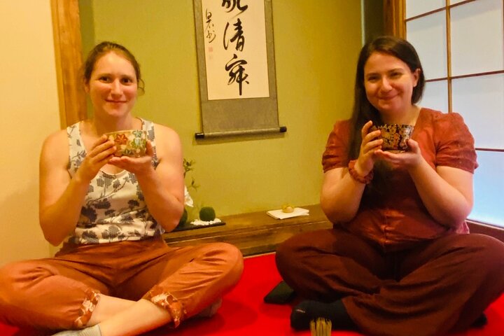 Expérience authentique de cérémonie du thé japonaise à Osaka, avec matcha et douceurs, photo 27 | wizardtrip