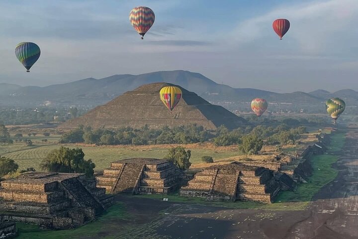 Ballongferd over de eldgamle pyramidene i Teotihuacan, Mexico, med frokost inkludert, foto 8 | wizardtrip