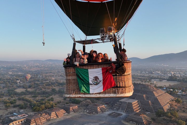 Ballongferd over de eldgamle pyramidene i Teotihuacan, Mexico, med frokost inkludert, foto 14 | wizardtrip