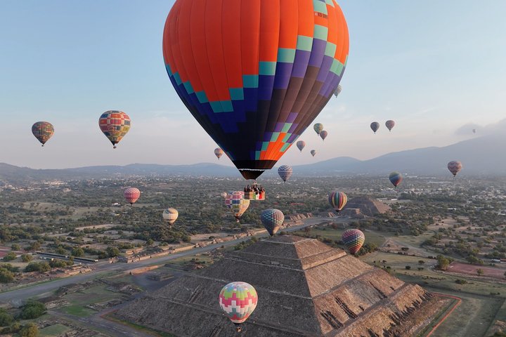 Ballongferd over de eldgamle pyramidene i Teotihuacan, Mexico, med frokost inkludert, foto 15 | wizardtrip