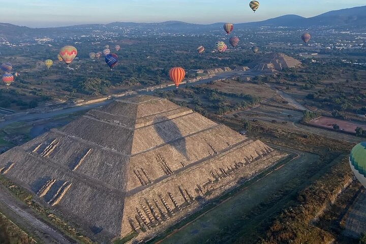 Ballongferd over de eldgamle pyramidene i Teotihuacan, Mexico, med frokost inkludert, foto 20 | wizardtrip