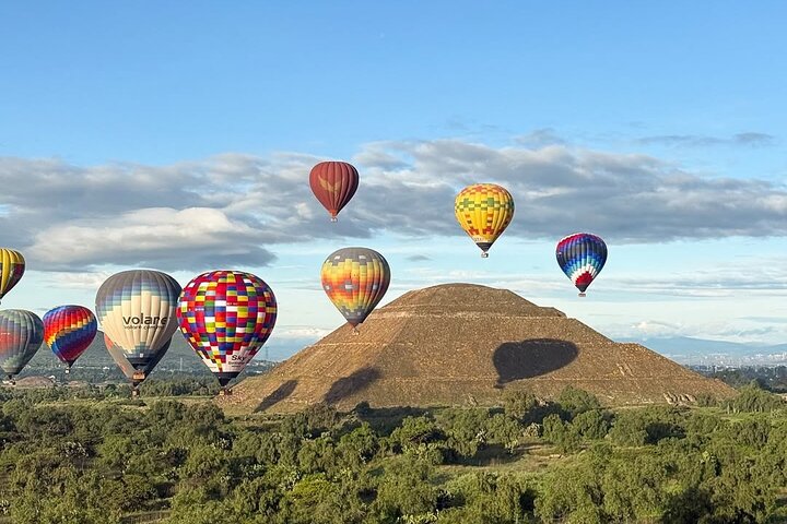 Ballongferd over de eldgamle pyramidene i Teotihuacan, Mexico, med frokost inkludert, foto 22 | wizardtrip