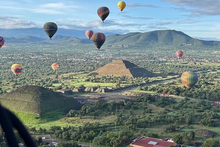 Ballongferd over de eldgamle pyramidene i Teotihuacan, Mexico, med frokost inkludert, foto 23 | wizardtrip