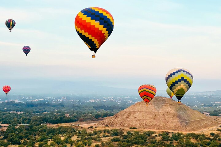 Ballongferd over de eldgamle pyramidene i Teotihuacan, Mexico, med frokost inkludert, foto 24 | wizardtrip