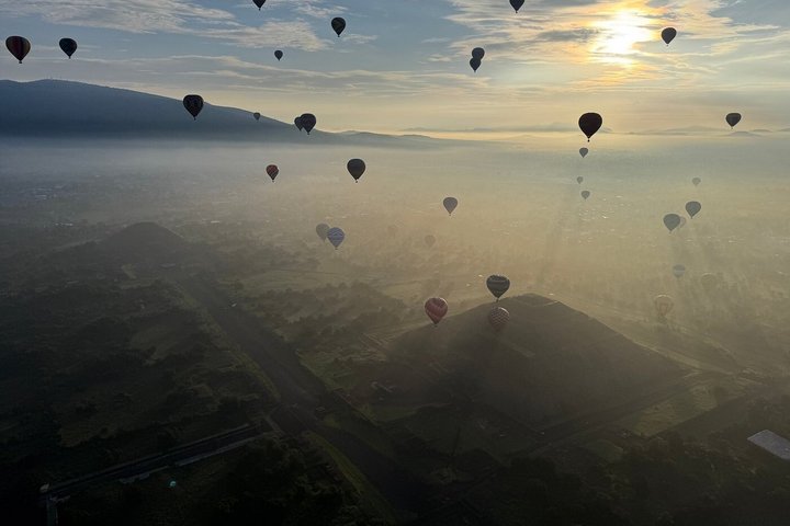 Ballongferd over de eldgamle pyramidene i Teotihuacan, Mexico, med frokost inkludert, foto 28 | wizardtrip