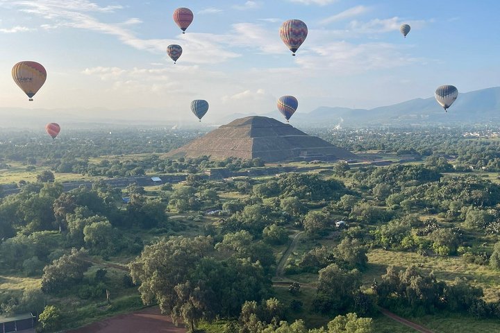 Ballongferd over de eldgamle pyramidene i Teotihuacan, Mexico, med frokost inkludert, foto 29 | wizardtrip