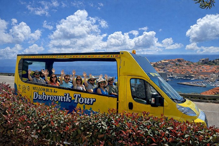 Åben gul bus tur med panoramaudsigt over Dubrovniks gamle bydel og Adriaterhavskysten, foto 21 | wizardtrip