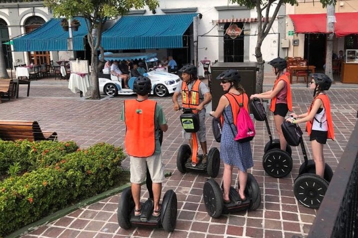 Tour in Segway che esplora le strade storiche e il lungomare della Città Vecchia di Mazatlán, Messico, foto 6 | wizardtrip