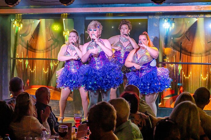 Comedy Drag Dinner Show på Lanzarote med live-optrædener, kostumer og middag, foto 7 | wizardtrip