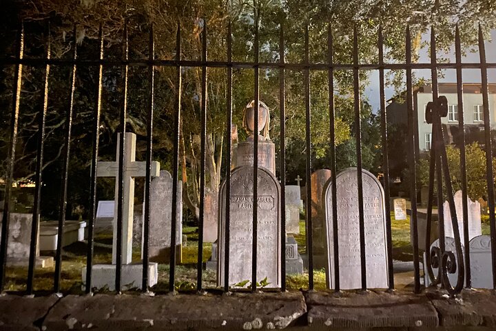 Spøkelsestur i Charleston som utforsker hjemsøkte gater og historiske steder om natten, foto 8 | wizardtrip