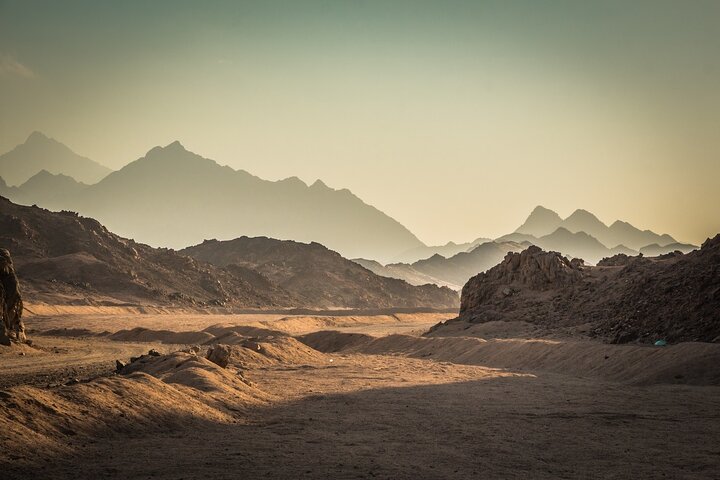 Stargazing tour in Hurghada desert with telescope and Bedouin camp, photo 20 | wizardtrip