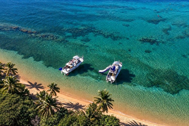 All-inclusive bådtur med snorkling, vandrutsjebane, frokost og drikkevarer til Icacos eller Vieques ø fra Fajardo, Puerto Rico, foto 15 | wizardtrip