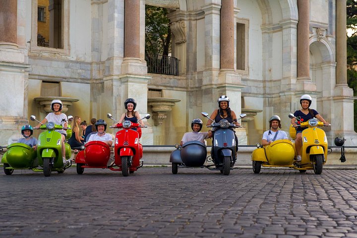 Ride through Rome's historic streets on a classic Vespa sidecar, visiting iconic landmarks, photo 6 | wizardtrip
