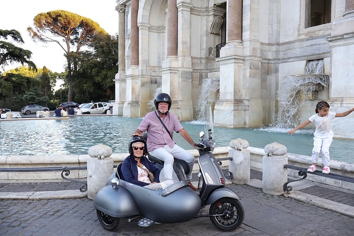 Ride through Rome's historic streets on a classic Vespa sidecar, visiting iconic landmarks, photo 22 | wizardtrip