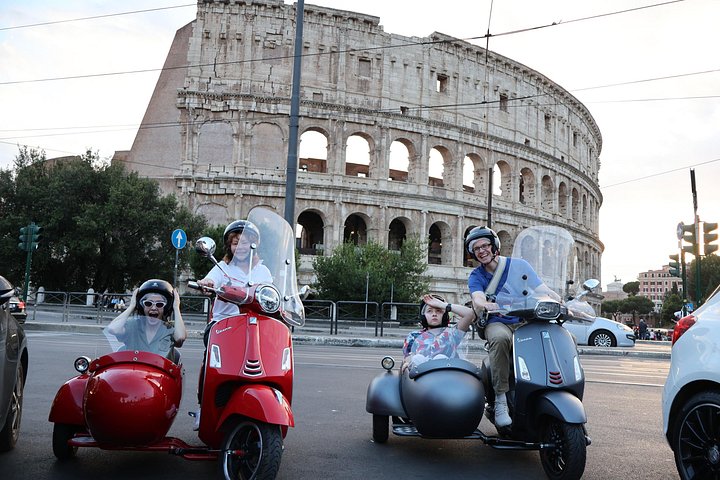 Ride through Rome's historic streets on a classic Vespa sidecar, visiting iconic landmarks, photo 25 | wizardtrip