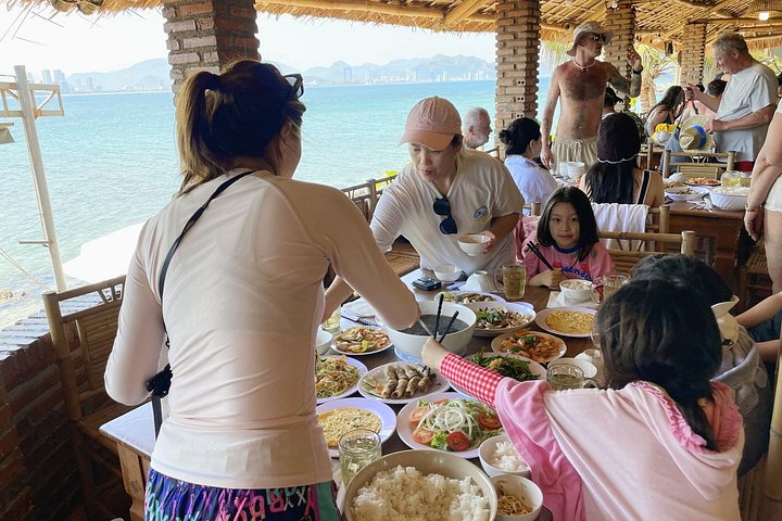 Expérience de snorkeling et de fête au bar flottant à Nha Trang, Vietnam, photo 26 | wizardtrip