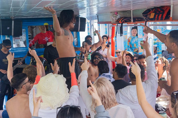 Expérience de snorkeling et de fête au bar flottant à Nha Trang, Vietnam, photo 36 | wizardtrip