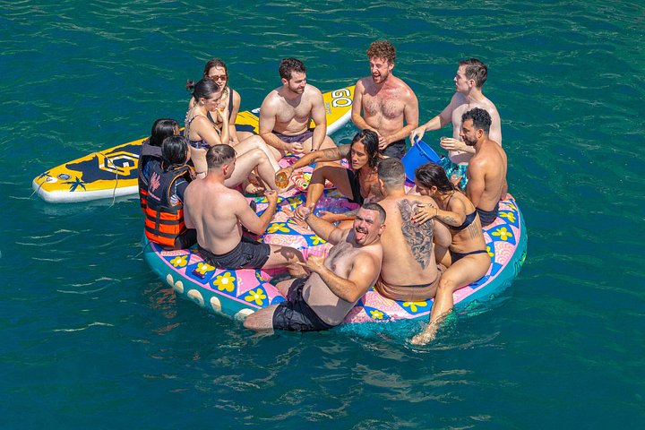 Expérience de snorkeling et de fête au bar flottant à Nha Trang, Vietnam, photo 37 | wizardtrip