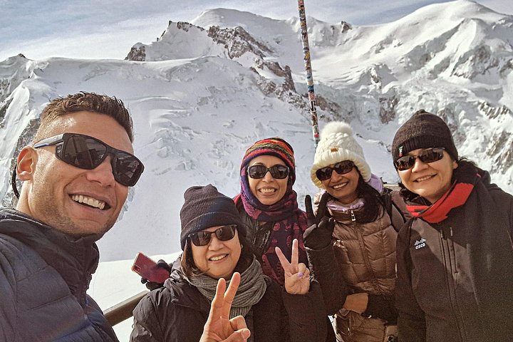 Tour guiado de día completo desde Ginebra a Chamonix Mont-Blanc, con paseos en teleférico, glaciares y exploración de pueblos alpinos, foto 13 | wizardtrip