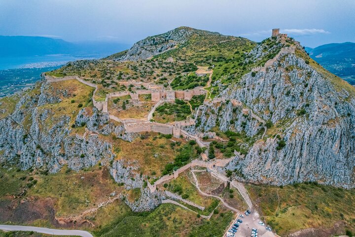 Explora la antigua Corinto, Grecia, siguiendo los pasos del Apóstol Pablo a través de ruinas históricas y sitios religiosos significativos, foto 12 | wizardtrip