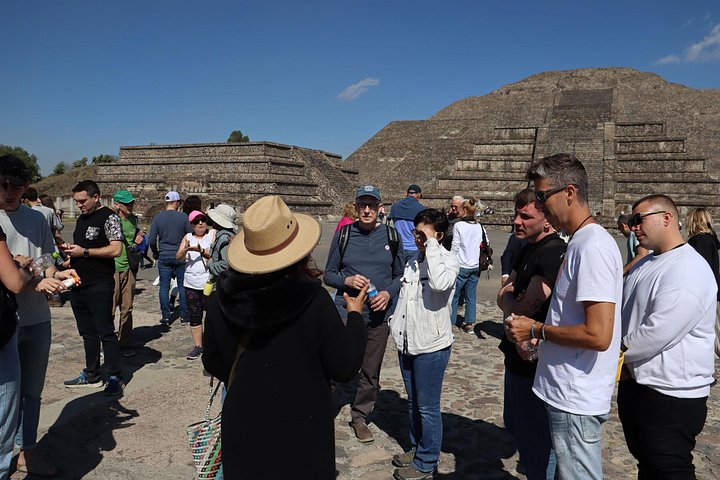 Voo de balão sobre as pirâmides de Teotihuacan com café da manhã em caverna e tour cultural da Cidade do México, foto 20 | wizardtrip