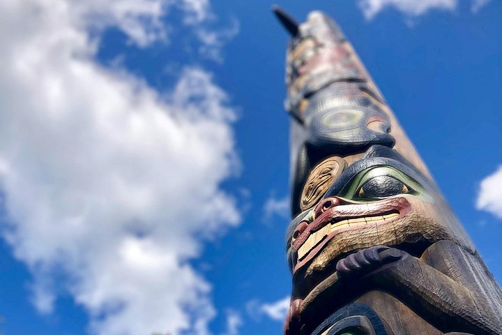 Tour en grupo reducido de los puntos destacados de Sitka, incluyendo osos, rapaces y tótems, foto 27 | wizardtrip