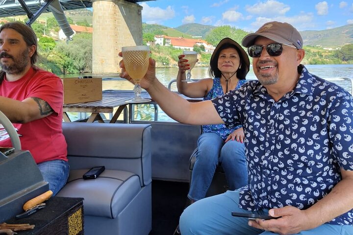 Weinreise für kleine Gruppen im Douro-Tal, Portugal, mit Weingutbesuchen, Verkostungen und Flussfahrt, Foto 20 | wizardtrip