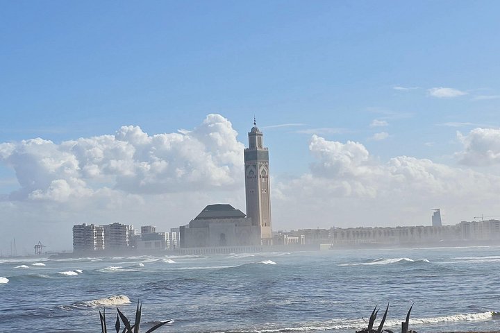 Guided tour exploring Casablanca's landmarks, markets, and beaches, photo 9 | wizardtrip
