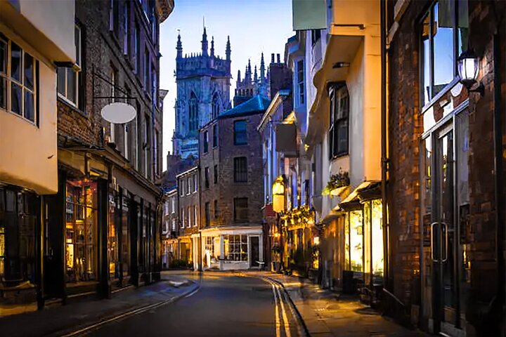 Shared York Walking Tour – Hidden Gems & History | wizardtrip
