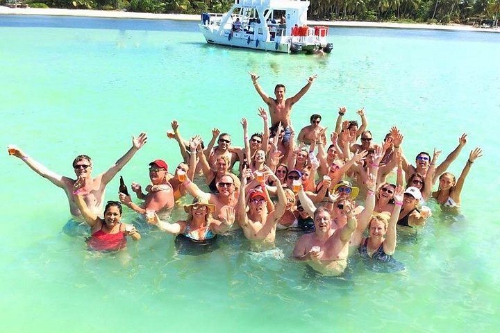 Crucero en barco solo para adultos con barra libre y snorkel en Punta Cana, foto 21 | wizardtrip