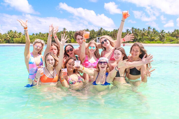 Crucero en barco solo para adultos con barra libre y snorkel en Punta Cana, foto 29 | wizardtrip