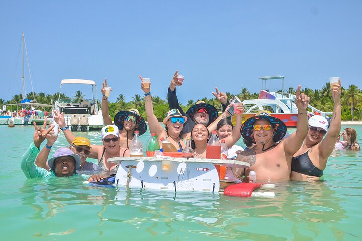 Crucero en barco solo para adultos con barra libre y snorkel en Punta Cana, foto 30 | wizardtrip